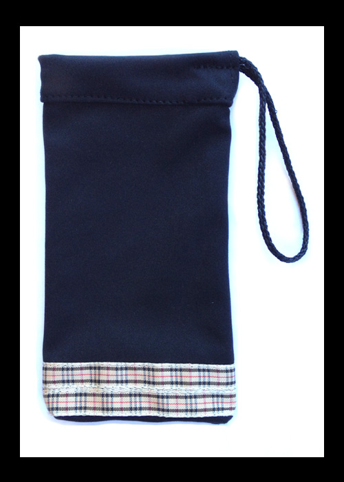 NOMISA microfiber cleaning pouch caroline phone September 2012 Pouch of the Month